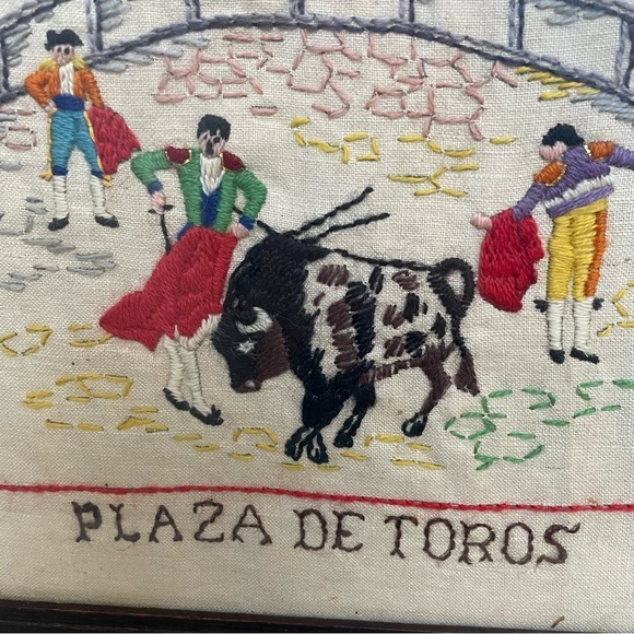 Vintage Needlework Crewl Souvenir Pillow Cover Madrid Spain Wood Frame Folk Art - Picture 5 of 10